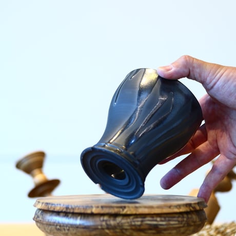 Yuta Uchida〝black glaze″ / humanity pot    no514-U23