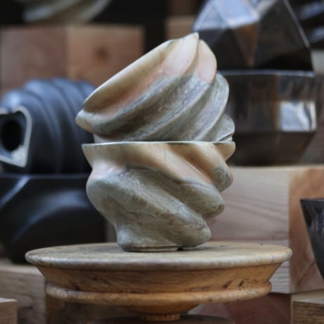 P&A ceramic ware / spiral pot    no.814-P2