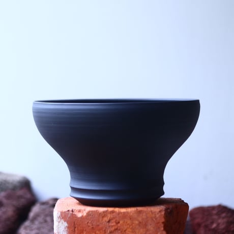 Yuta  Uchida 〝black  clay″   /   humanity pot       no.510-5