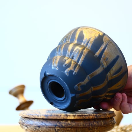 Yuta Uchida〝gold glaze″ / humanity pot    no514-U2