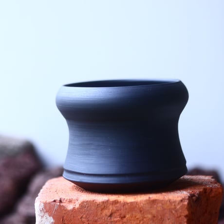 Yuta  Uchida 〝black  clay″   /   humanity pot       no.510-34