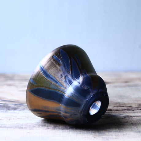 Yuta  Uchida 〝gold  glaze″   /   humanity pot       no.80261