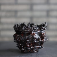 たけろうポット/ 角鉢 / ムシクイ / テツサビ / M no.1006-36 | 芽の巣山