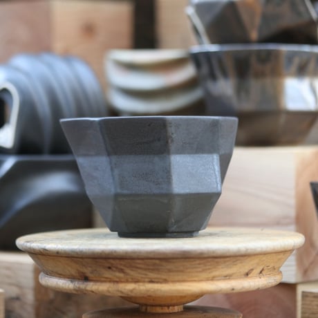 P&A ceramic ware / polygon pot    no.814-P3