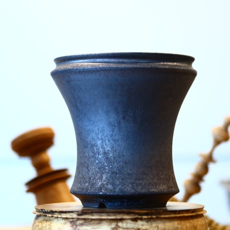 HUM / humanity pot     no.114-18