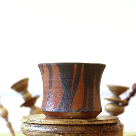 HUM / humanity pot     no.625-84