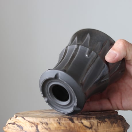 Yuta Uchida / black glaze / humanity pot     no.512-69
