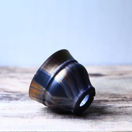 Yuta  Uchida 〝gold  glaze″   /   humanity pot       no.80223