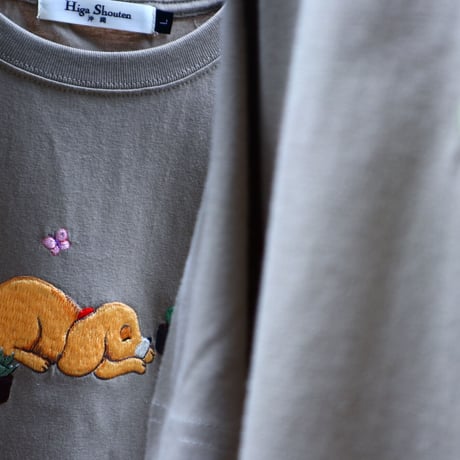 humanity×MENOSYAMA 【poorpatch T-shirt】PUPPYDOG (サンドカーキ)    予約販売
