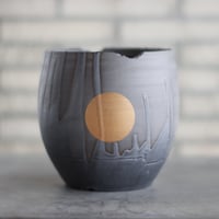 たけろうポット/ 角鉢 / ムシクイ / テツサビ / M no.1006-36 | 芽の巣山