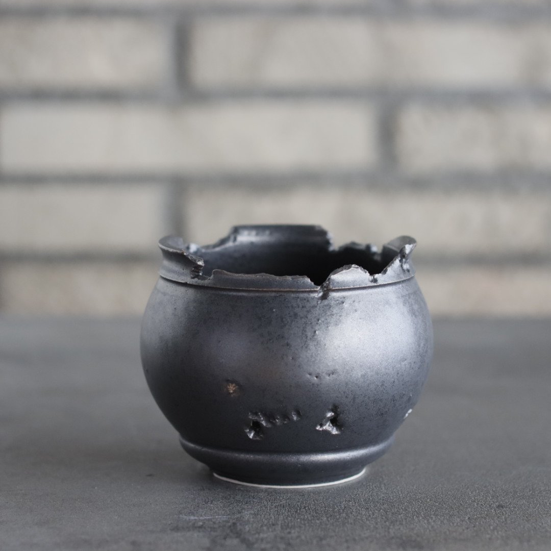 takero pot / mushikui / テツ (3号) no.531-33 | 芽の巣山
