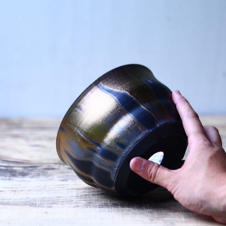 Yuta  Uchida 〝gold  glaze″   /   humanity pot       no.80259