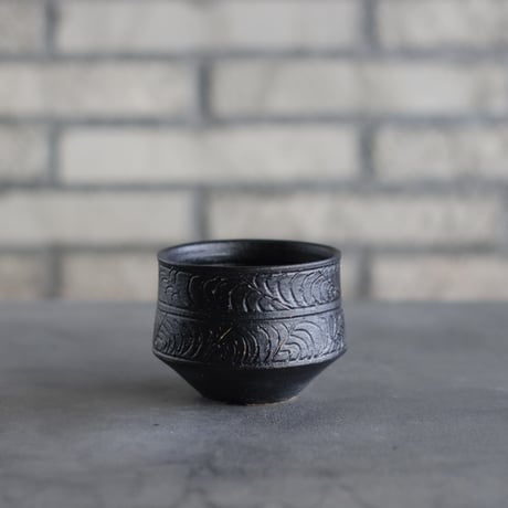 Yuta Uchida / black clay (3号鉢)  no.125-39