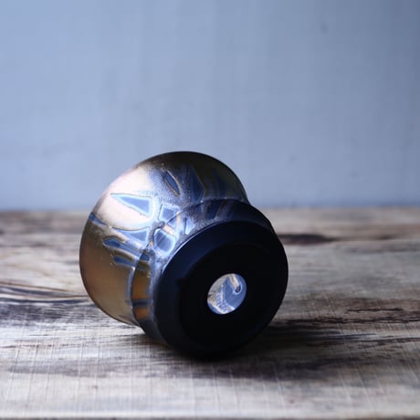 Yuta  Uchida 〝gold  glaze″   /   humanity pot       no.80227