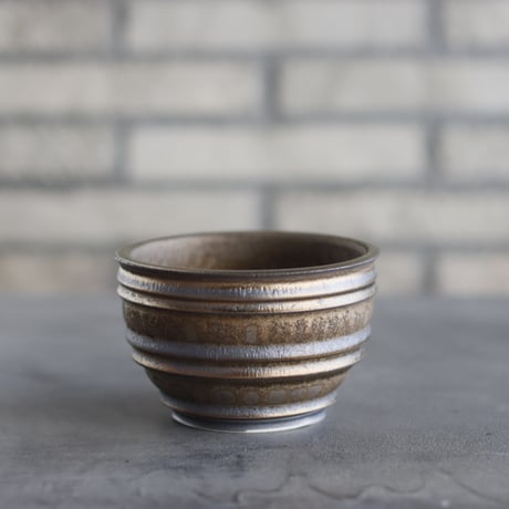 芽の巣山　陶器鉢　未使用品 芽の巣山 | STORES