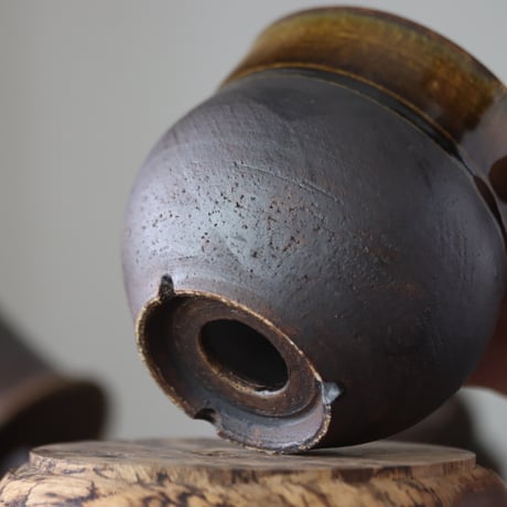 Masato Akutsu〝brown glaze″ / humanity pot    no.609-25