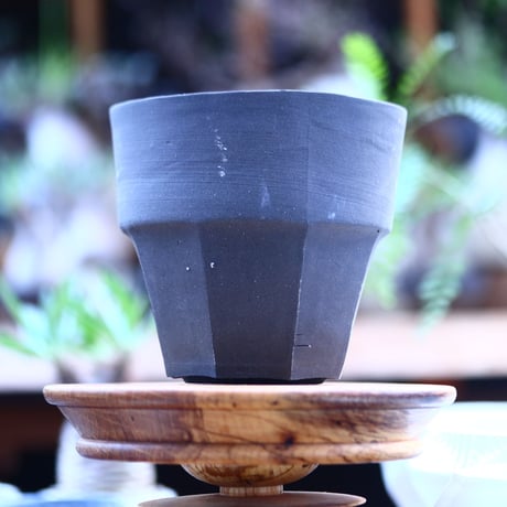 N/OH    GUDEA   S / Rich black   no.926/8