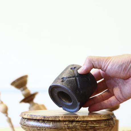 HUM / humanity pot     no.625-07