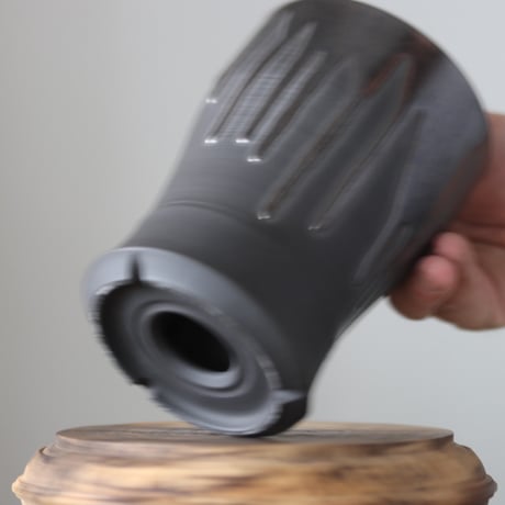 Yuta Uchida / black glaze / humanity pot     no.512-75
