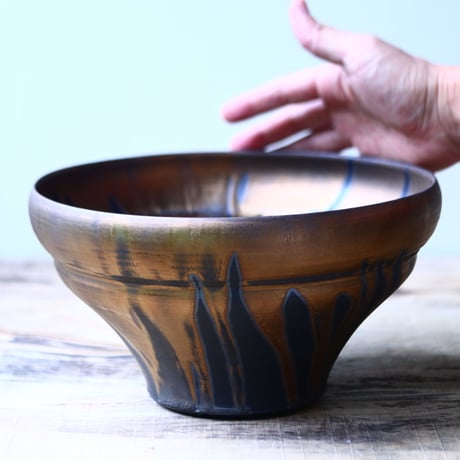 Yuta  Uchida 〝gold  glaze″   /   humanity pot       no.80279