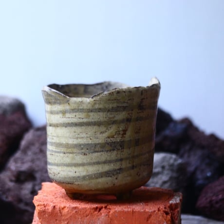 Mie  Maeda 〝swirl″   /   humanity pot       no.42526