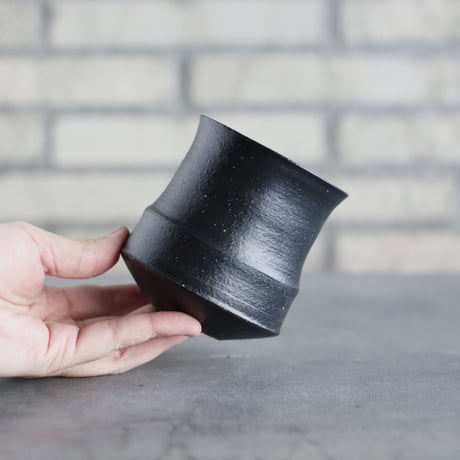 Yuta Uchida / black clay (3号鉢)  no.125-31