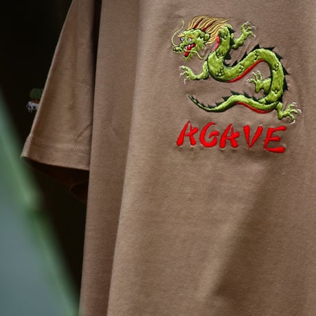 humanity×MENOSYAMA 【poorpatch T-shirt】AGAVEDRAGON (サンドカーキ)    予約販売