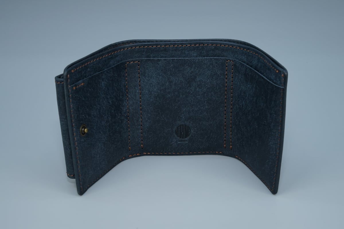 三つ折りウォレット ネイビー | marume.store