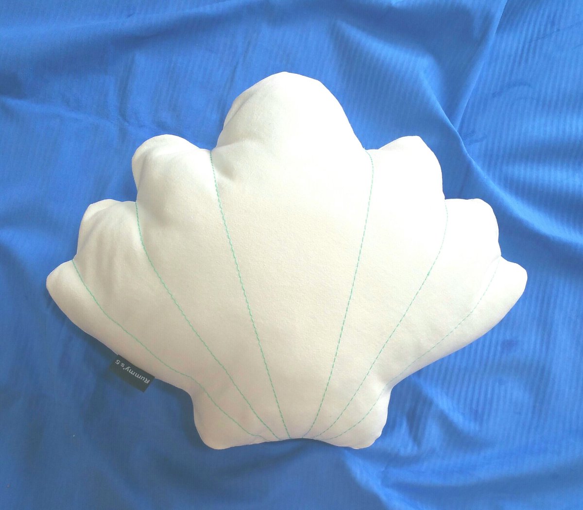 貝殻型ホワイトクッション Shell Cushion. White Denim シェルクッション ♡エメラルド | Ru