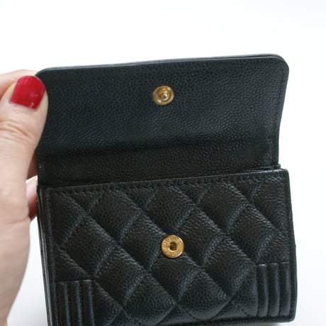 CHANEL シャネル キャビアスキン ココマーク ボーイシャネル ３つ折りウォレット財布