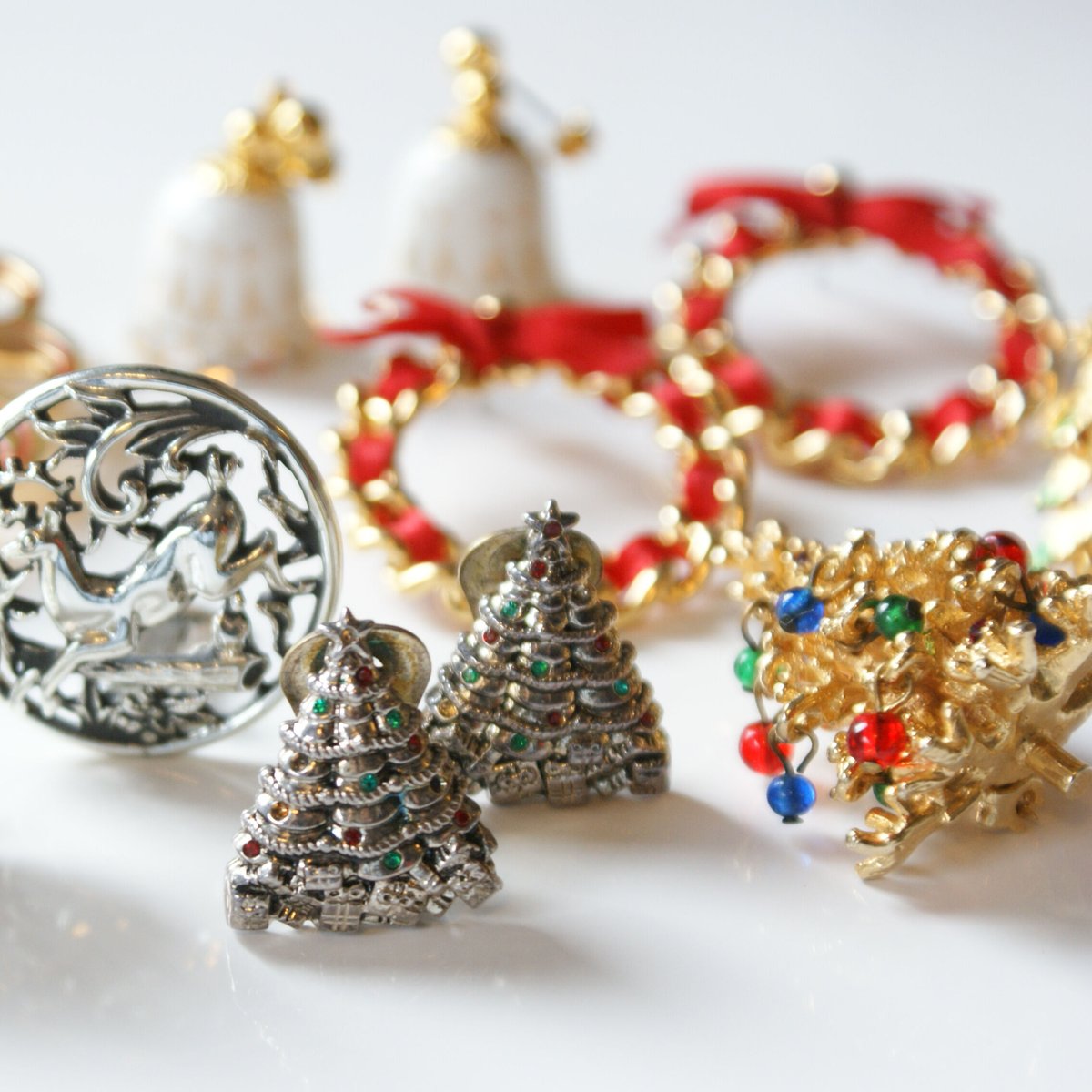 3Dクリスマスツリー ガラス ビーズ ブローチ/ ヴィンテージ