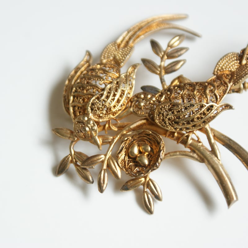 ヴィンテージ フィリグリー ブローチ 緑の花ブローチ ドイツヴィンテージ フィリグリー | こりすのパン屋