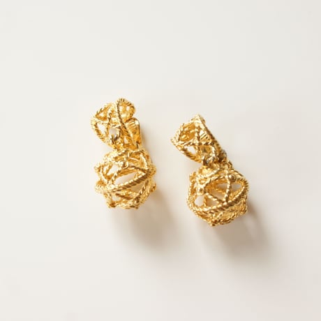 MONETモネ ゴールド 透かし ボール イヤリング / ヴィンテージアクセサリー