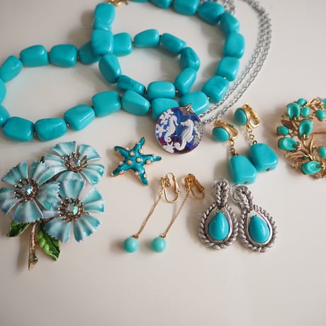 AVONエイボン ドロップ ターコイズ シルバー イヤリング / ヴィンテージ・コスチュームジュエリー