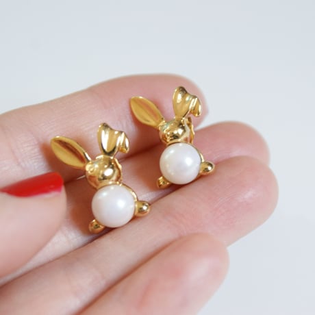 AVONエイボン ラビット パール ピアス/ ヴィンテージジュエリー・アクセサリー