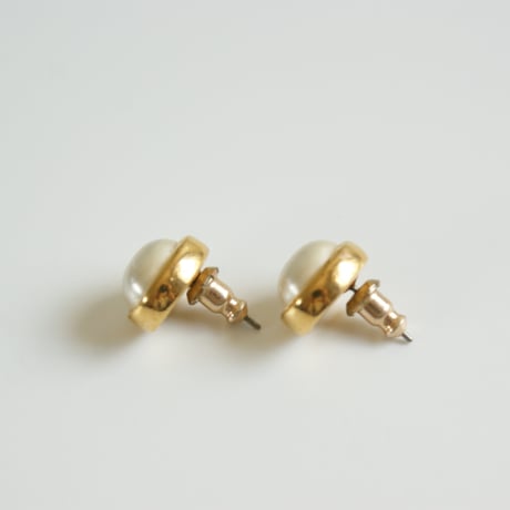 【アメリカ買付】オーバルパール ミニピアス/ ヴィンテージジュエリー・アクセサリー
