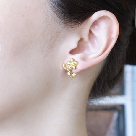 Special price【スペシャル プライス】フラワー ゴールド ラインストーン ミニイヤリング / ヴィンテージジュエリー・アクセサリー