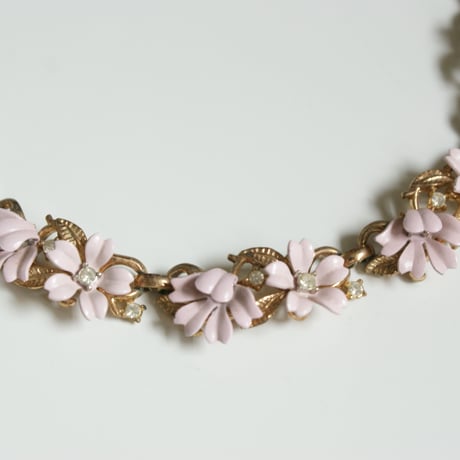 TRIFARIトリファリ Fleurette アルフレッド・フィリップ ピンク エナメル  ネックレス/ ヴィンテージ・コスチュームジュエリー