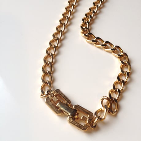 GIVENCHYジバンシー☆エメラルドグリーン☆エナメルネックレス