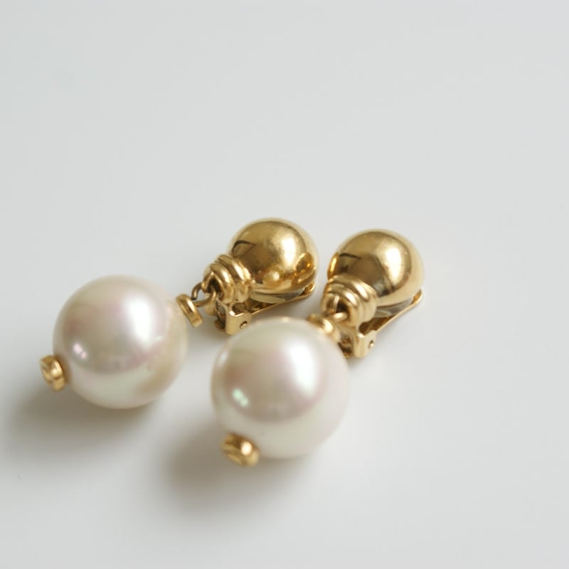 Christian Diorクリスチャン・ディオール パール イヤリング Christian Diorクリスチャン・ディオール パール イヤリング