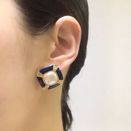 Special price【スペシャル プライス】AVONエイボン ネイビー エナメル スクエア パール ピアス / ヴィンテージジュエリー・アクセサリー