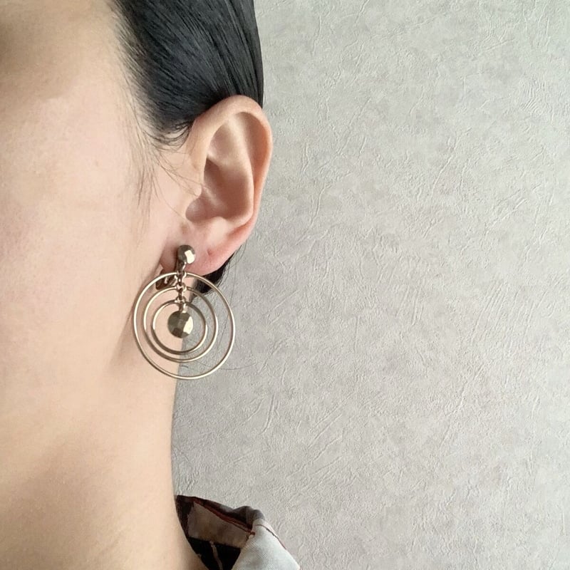 MONETモネ ゴールドフープ イヤリング/ ヴィンテージ ・コスチューム  