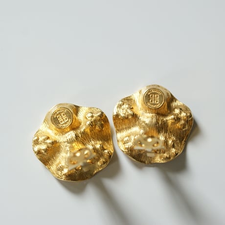 GIVENCHYジバンシィ ゴールド リボン イヤリング / ヴィンテージ・コスチュームジュエリー