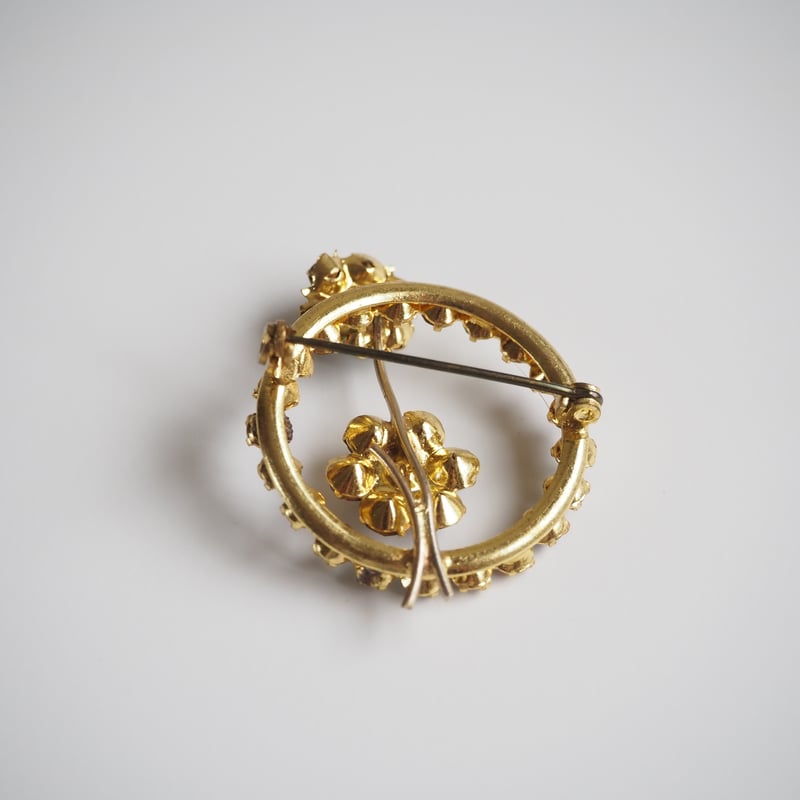 イギリス買付】アイリスガラス フラワー サークルブローチ