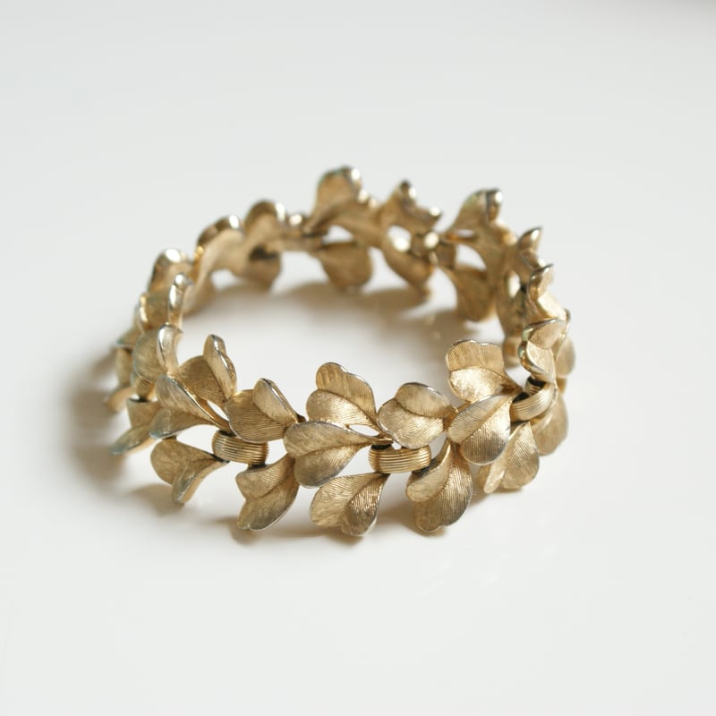 C*d様 【✨希少】トリファリ ヴィンテージジュエリー リーフブレスレット クラ TRIFARIクラウントリファリ ハートリーフゴールド ブレスレット