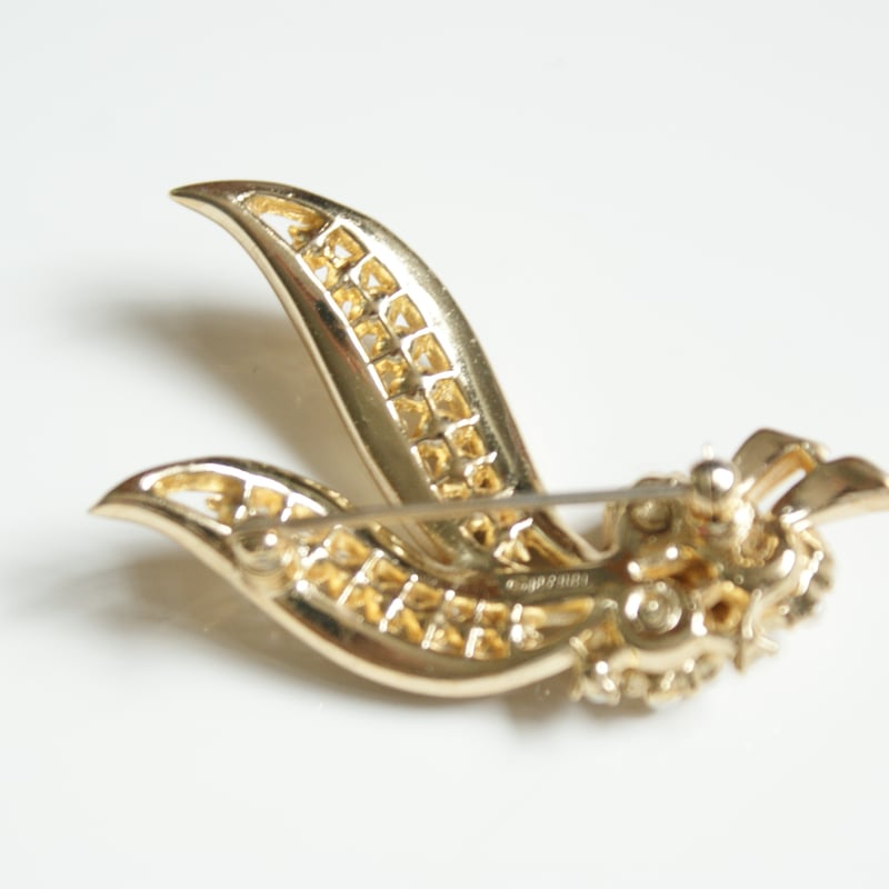 TRIFARIトリファリ パールフラワー ブローチ / ヴィンテージ