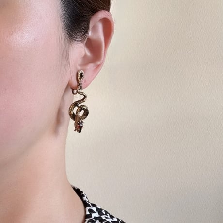 ART エナメル スネーク レッドアイズ イヤリング/ ヴィンテージ・コスチュームジュエリー