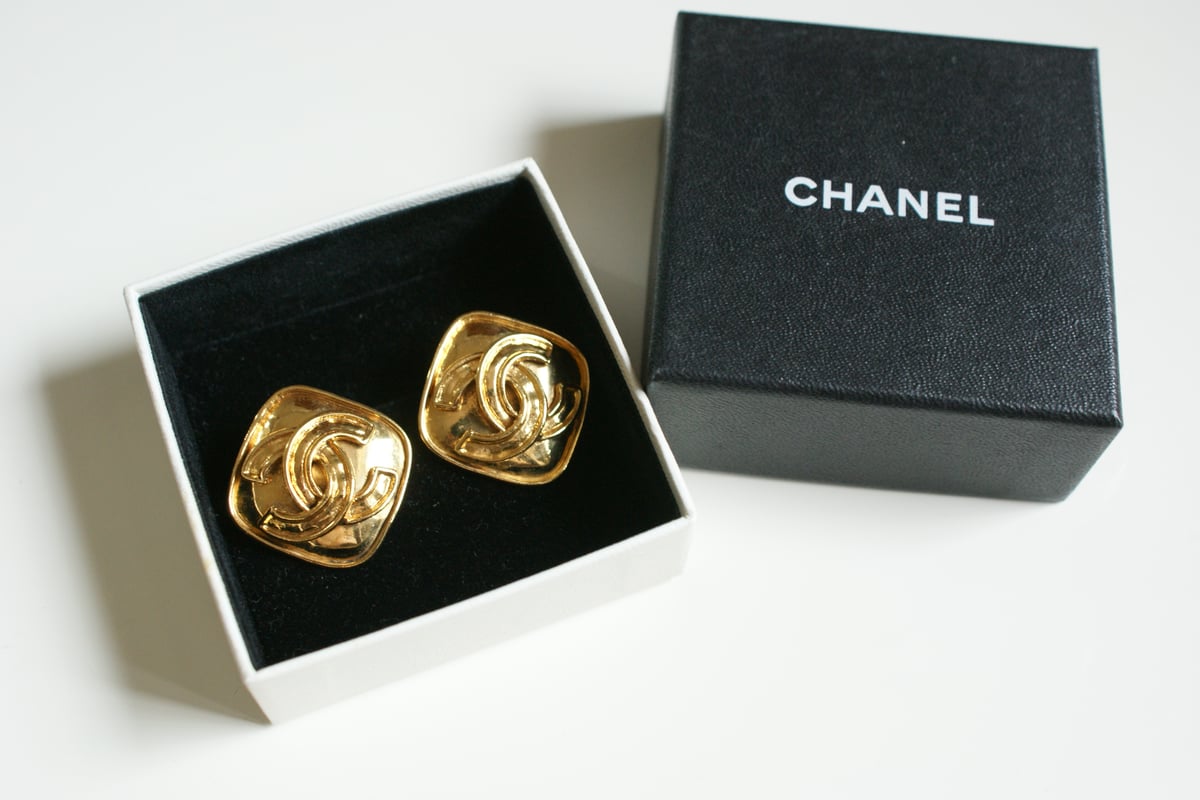 CHANELシャネル ゴールド ココマーク スクエア イヤリング 箱BOX CHANELシャネル ゴールド ココマーク スクエア イヤリング 箱BOX