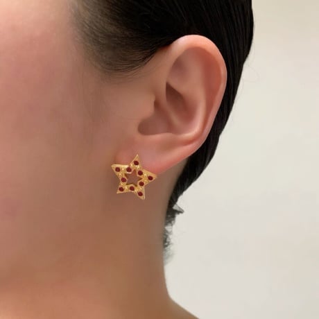 AVONエイボンレッド ラインストーン 星 スター ピアス箱BOX付き / ヴィンテージジュエリー・アクセサリー