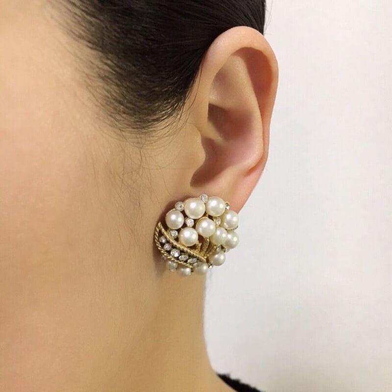 TRIFARIトリファリ パール ラインストーン リーフ イヤリング  